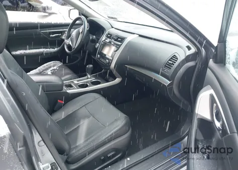 2015 Nissan Altima 2.5/2.5 S/2.5 Sl/2.5 Sv z USA, uszkodzony, nr VIN 1N4AL3AP0FC240123